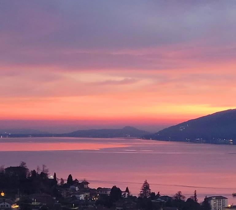 Overlooking Lago Maggiore Verbania Esterno foto